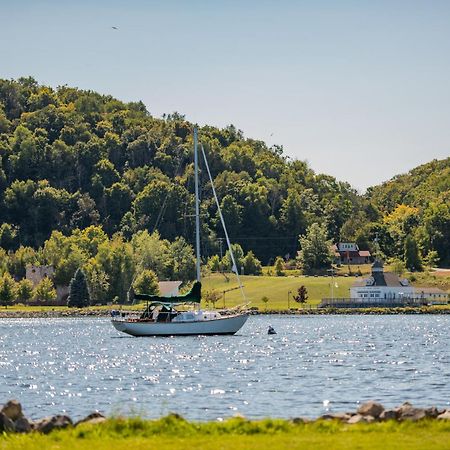 New Listing Beach Bliss 211! Stunning Bay View Traverse City Exteriér fotografie