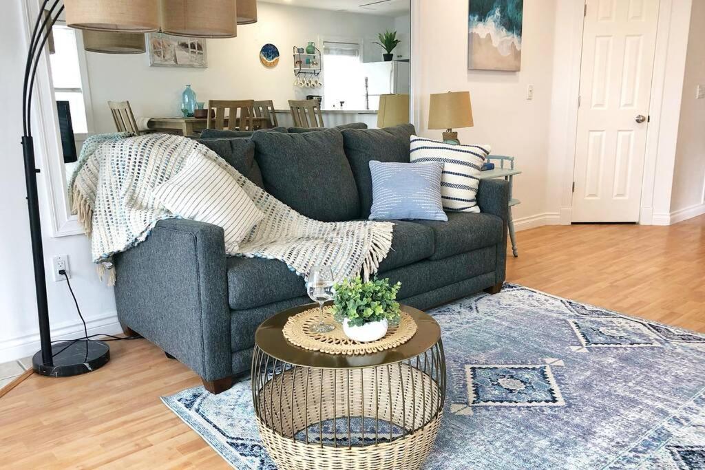 New Listing Beach Bliss 211! Stunning Bay View Traverse City Exteriér fotografie