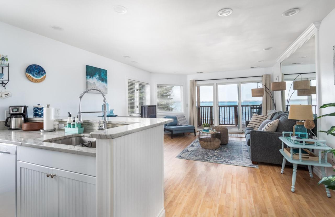 New Listing Beach Bliss 211! Stunning Bay View Traverse City Exteriér fotografie
