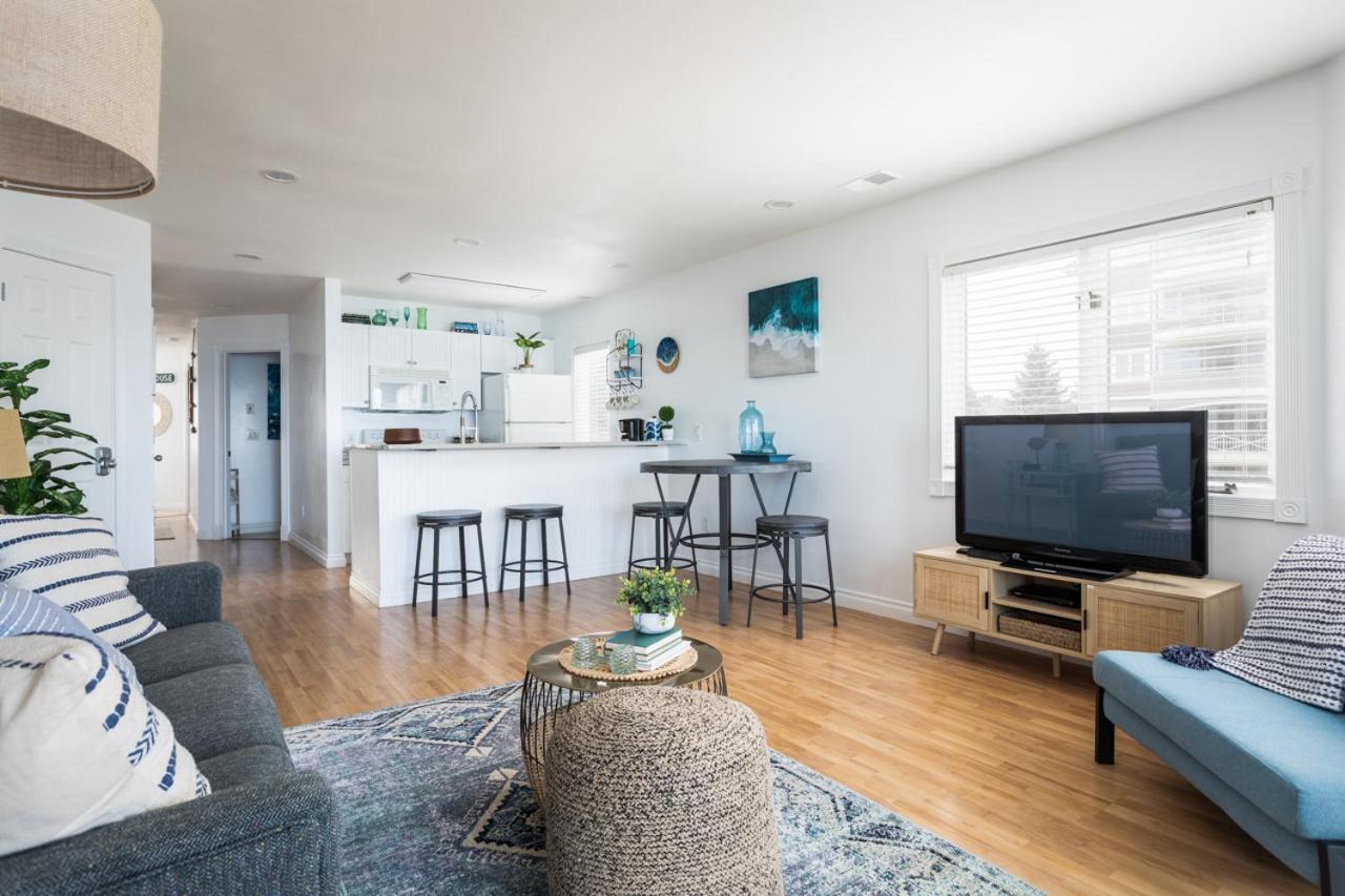 New Listing Beach Bliss 211! Stunning Bay View Traverse City Exteriér fotografie